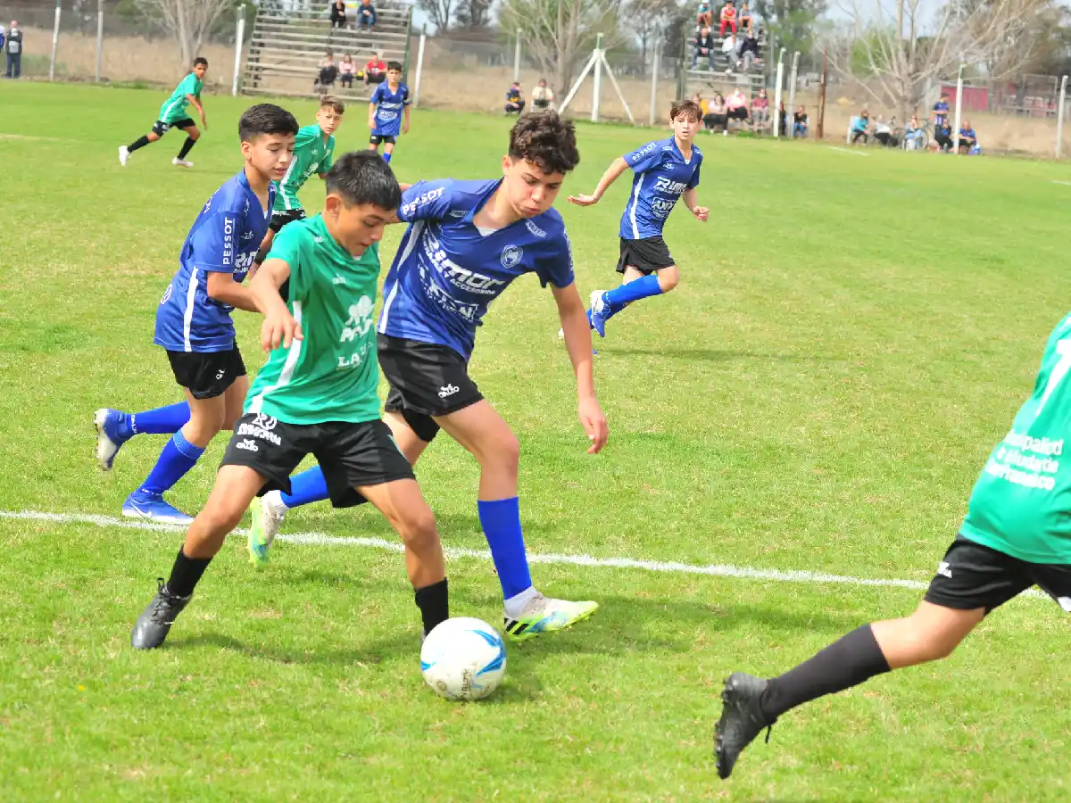 Juegan nueva jornada de las divisiones formativas