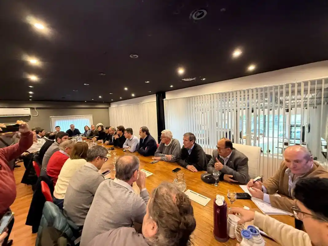 La UCR bonaerense reunió a sus intendentes para delinear la estrategia electoral