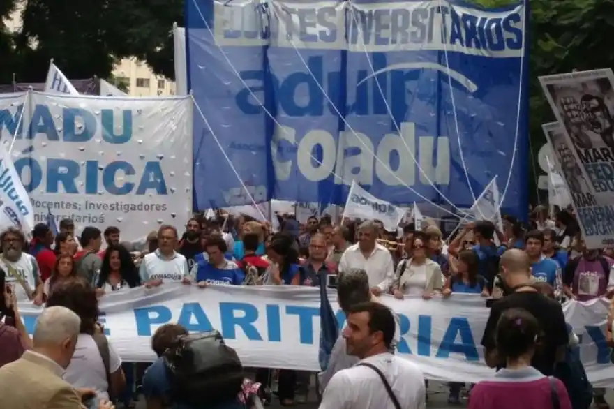 Los docentes universitarios analizan nueva oferta del Gobierno