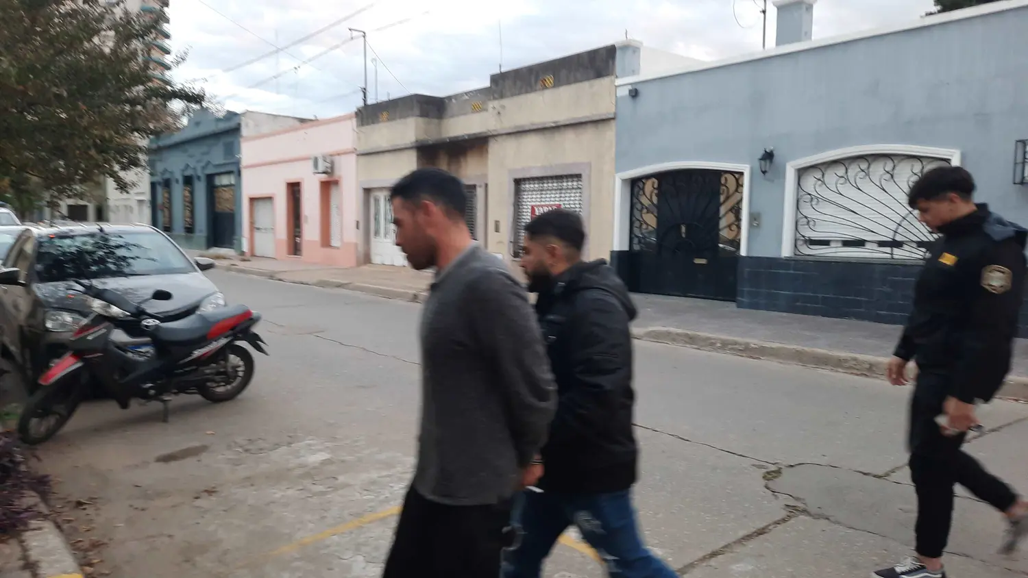 La madre de Franco Neyra sostiene que su hijo no asesinó a Sandra Nouet y clama por ayuda para que se recupere de las adicciones.