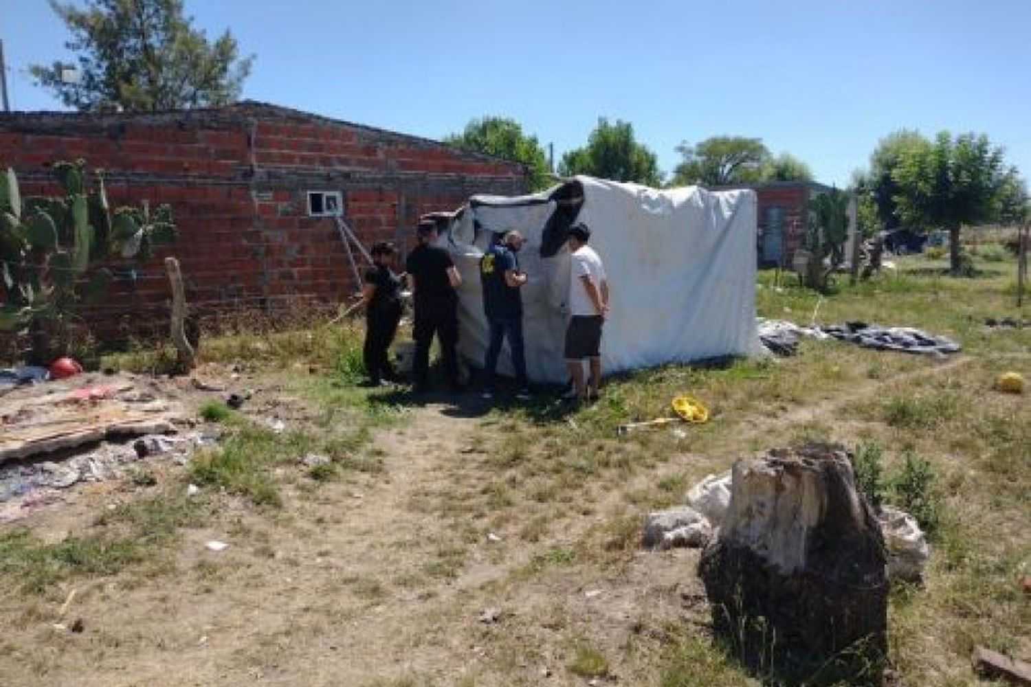 Conmoción por el hallazgo de un joven ahorcado y con las manos atadas detrás de su cuerpo en la localidad santafesina de Calchaquí