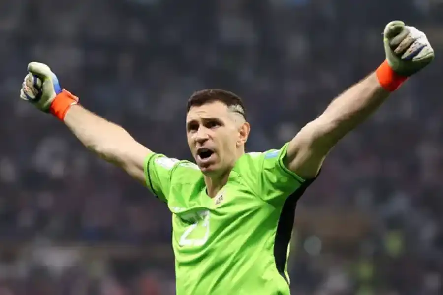 Revelaron la promesa inédita que hizo Dibu Martínez antes de ganar el Mundial con la Selección