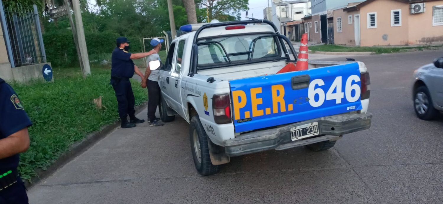 Lo detuvieron con las manos en la masa y lo trasladaron a Jefatura