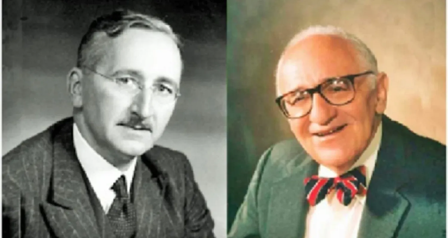 El austríaco Friedrich Hayek (1899-1992) y el estadounidense Murray Rothbard (1926-1995), referentes de la Escuela Austríaca de Economía que han dado muchas veces sustento teórico y fundamentos a Javier Milei. El presidente sabe que los descarnados dilemas de la política criolla no están resueltos en sus páginas.