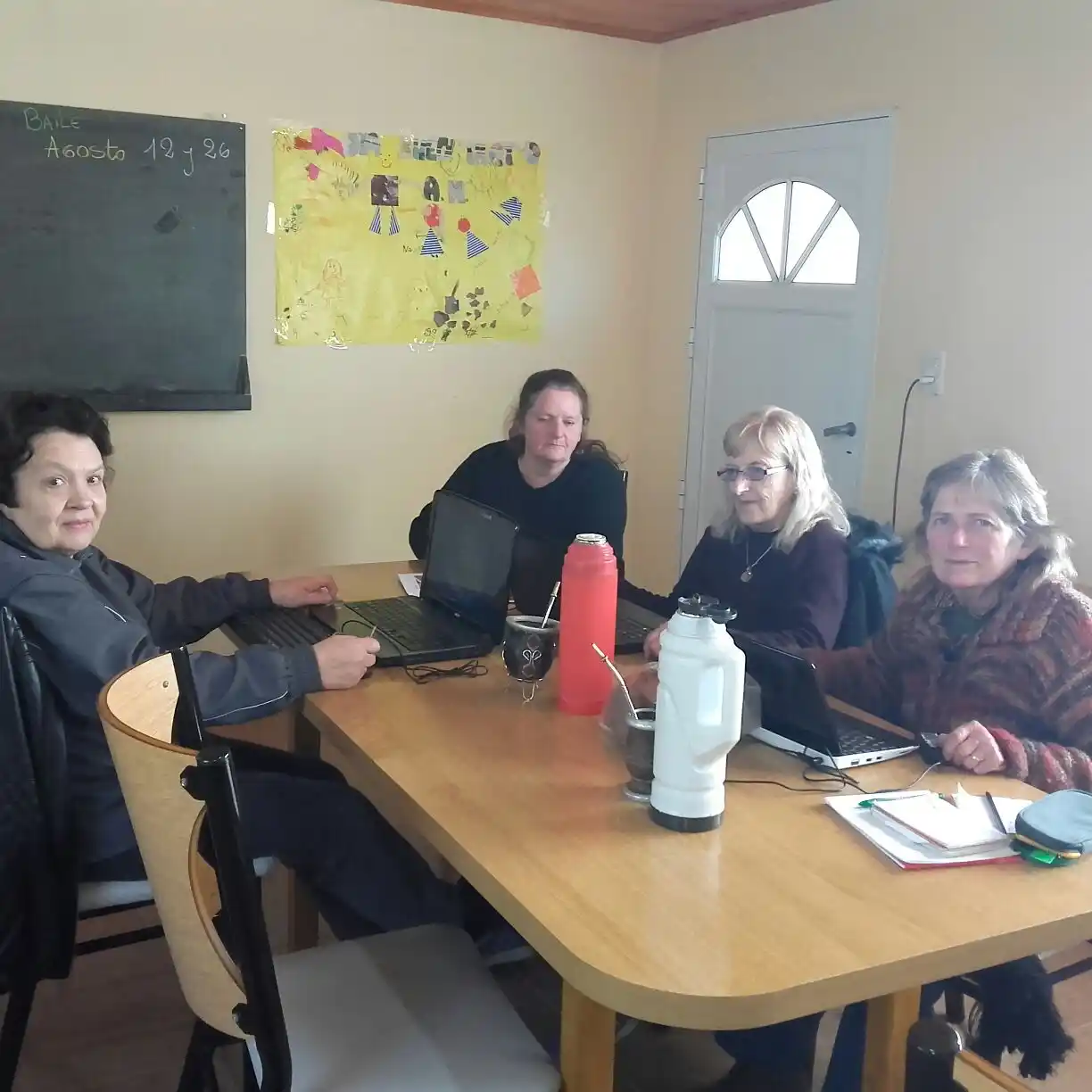 Jubilados festejan con un trabajo intergeneracional y kermeses