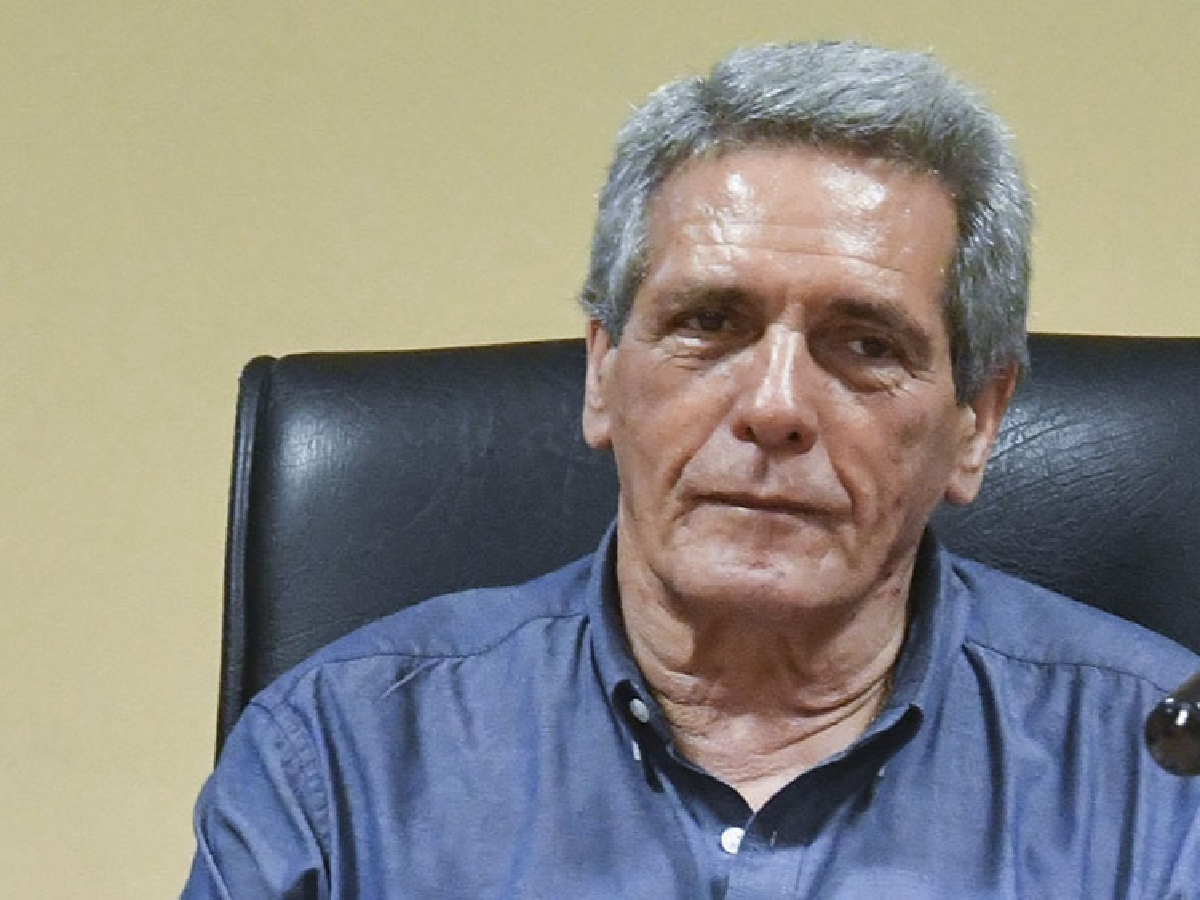 "El salario tiene que estar entre 3 ó 4 puntos por encima de la inflación", señaló Acuña de la CGT
