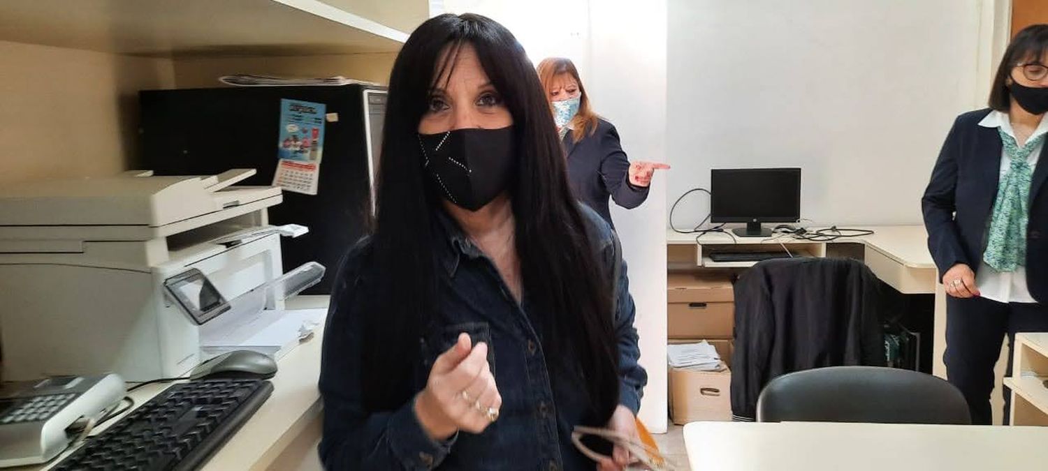 Asaltaron a la consejera escolar Cecilia Macchia en la vía pública