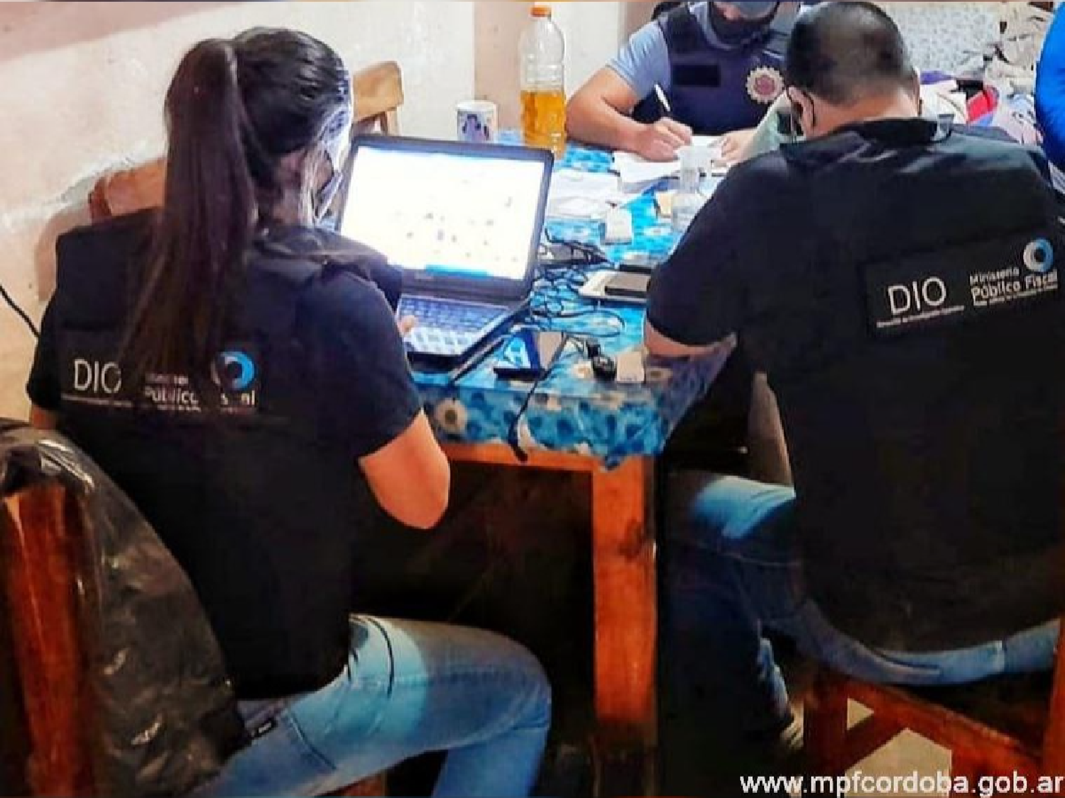 Secuestraron pornografía infantil en una casa de Brinkmann