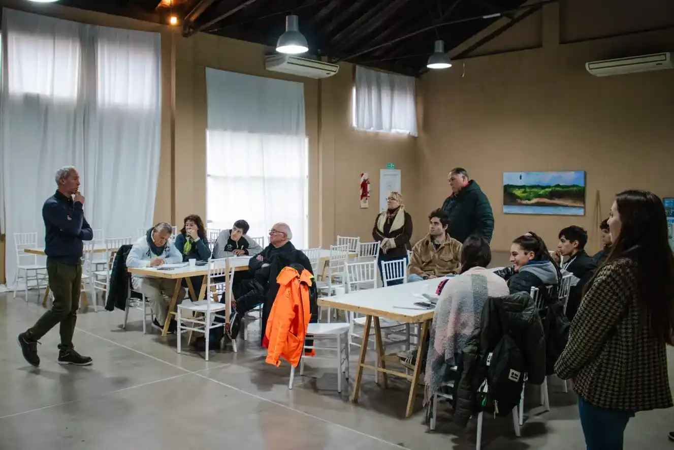 El programa Puerto/Ciudad continúa promoviendo visitas guiadas para que estudiantes.