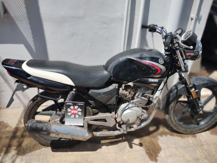 Desde la moto, efectuó una ráfaga de disparos contra dos personas: allanamientos y detención en la región - 2