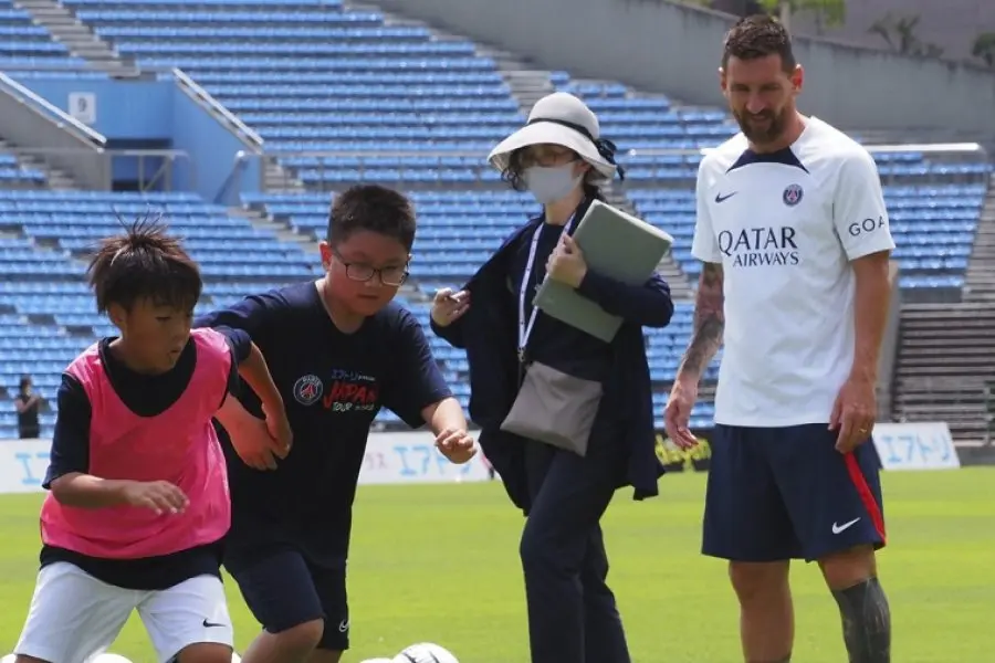 Fanatismo por Messi en Japón: 15 mil personas vieron el entrenamiento de PSG