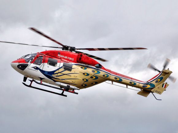Por problemas de fiabilidad, India extiende la suspensión de operaciones de más de 300 helicópteros HAL Dhruv