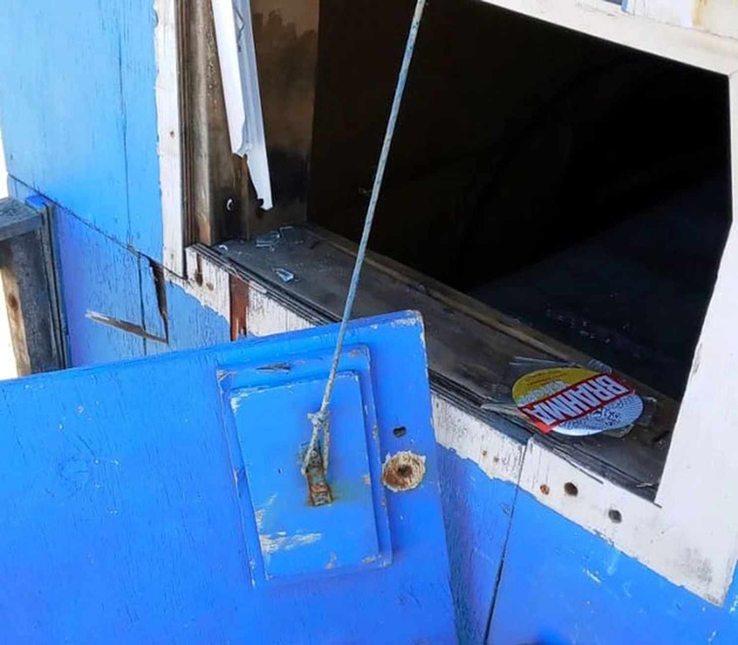 Nuevo ataque vandálico y robo en refugio de los guardavidas