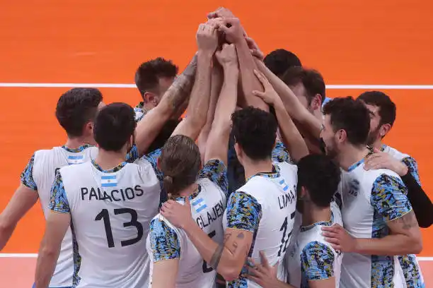 Argentina se enfrenta con Canadá