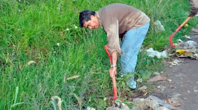 Capitanich intendente: madrugó y se puso a limpiar las calles 