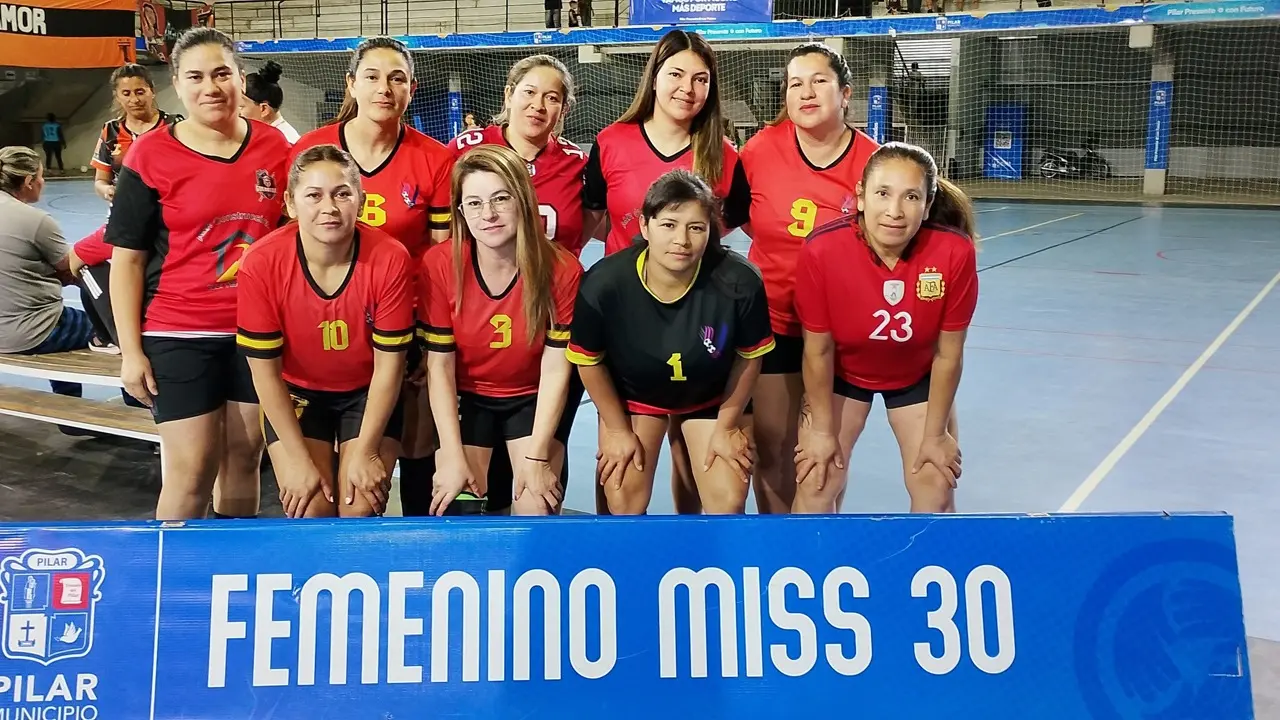 Las deportistas ya están listas para esta nueva temporada.