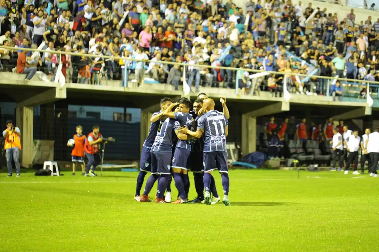 Con autoridad, Juventud Unida le ganó a All Boys por 3 a 1
