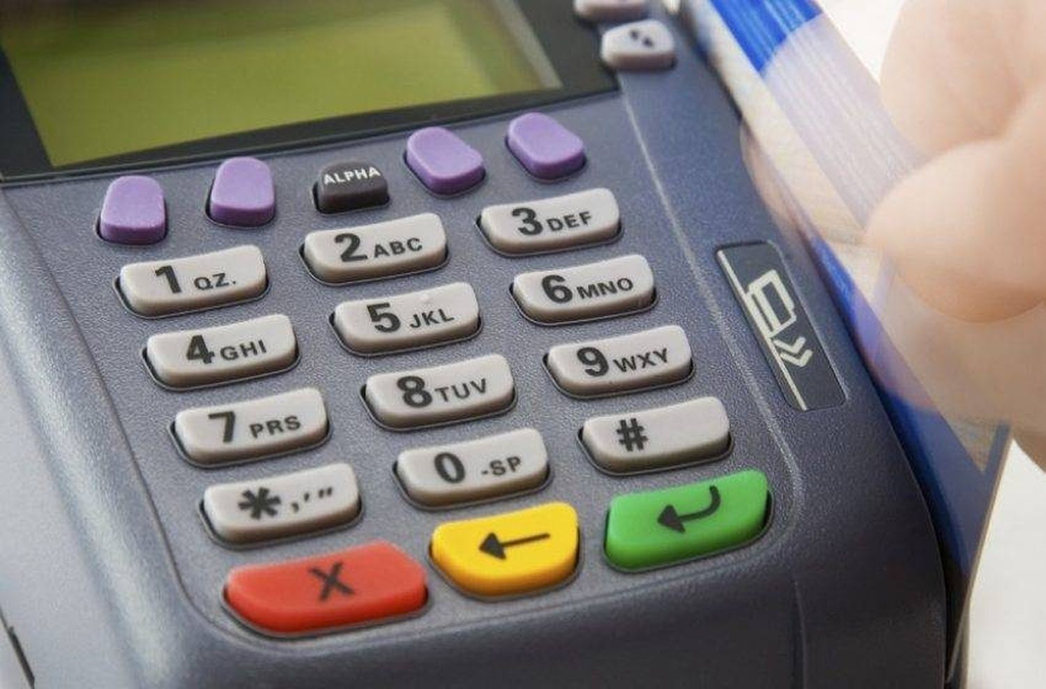 ARBA reconoció una "alta informalidad" en el uso del POS obligatorio