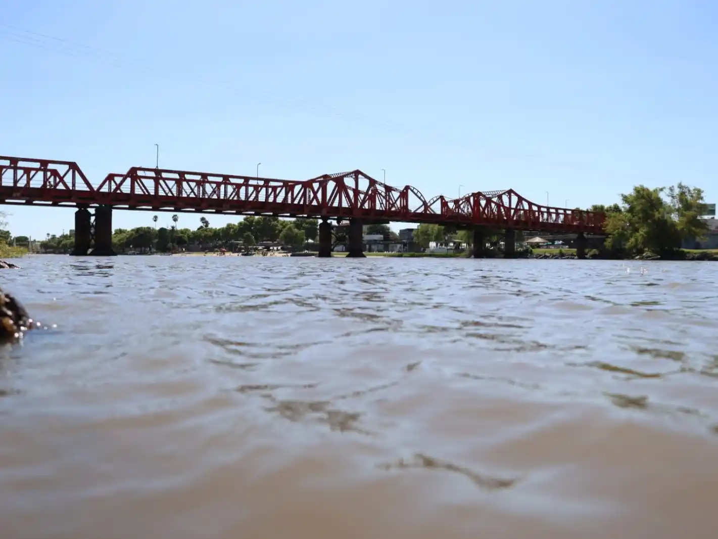 Pusieron en funcionamiento sensores para medir el río e instalaron una nueva estación meteorológica