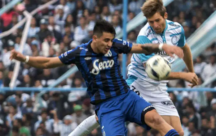 Atlético Tucumán ganó y da pelea por un lugar en la Libertadores