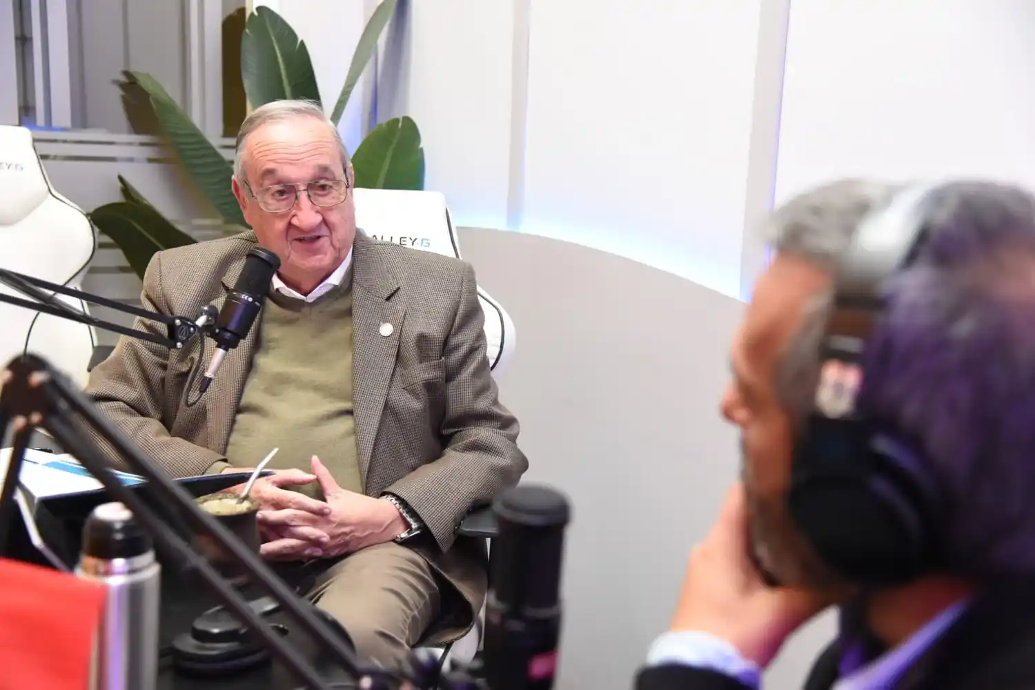 Lunghi en la radio de El Eco.