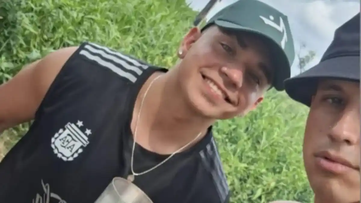 Prefectura y embarcaciones particulares rastrillaban la zona en este domingo para dar con los otros dos jóvenes, de 19 años