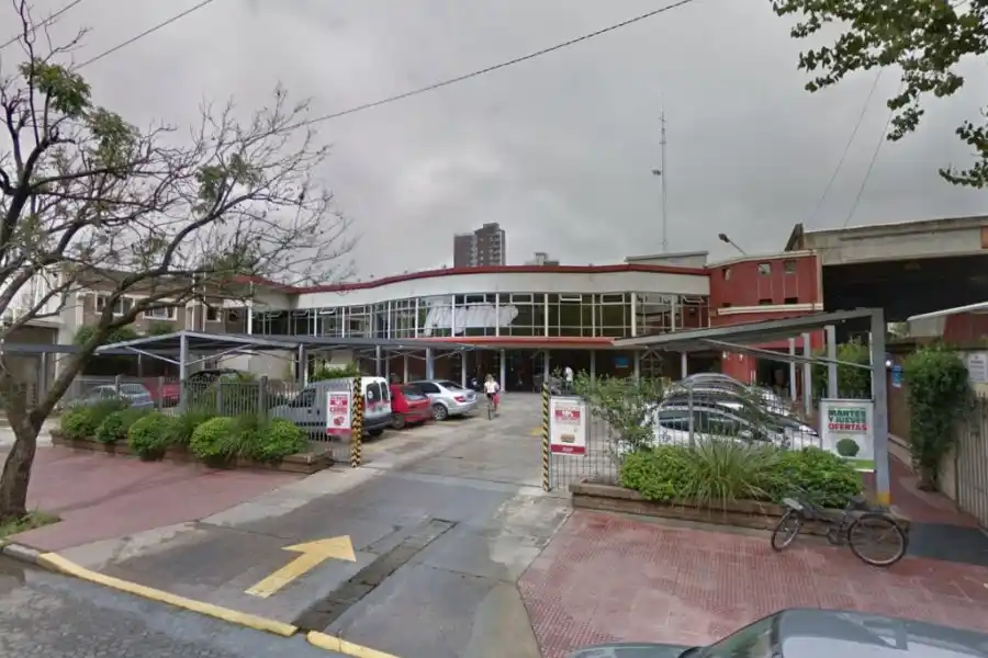 Quiso sacar más barato el asado: le cambió las etiquetas a la carne y terminó detenido