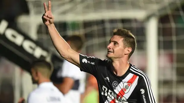 Lucas Alario, de los goles a la bronca