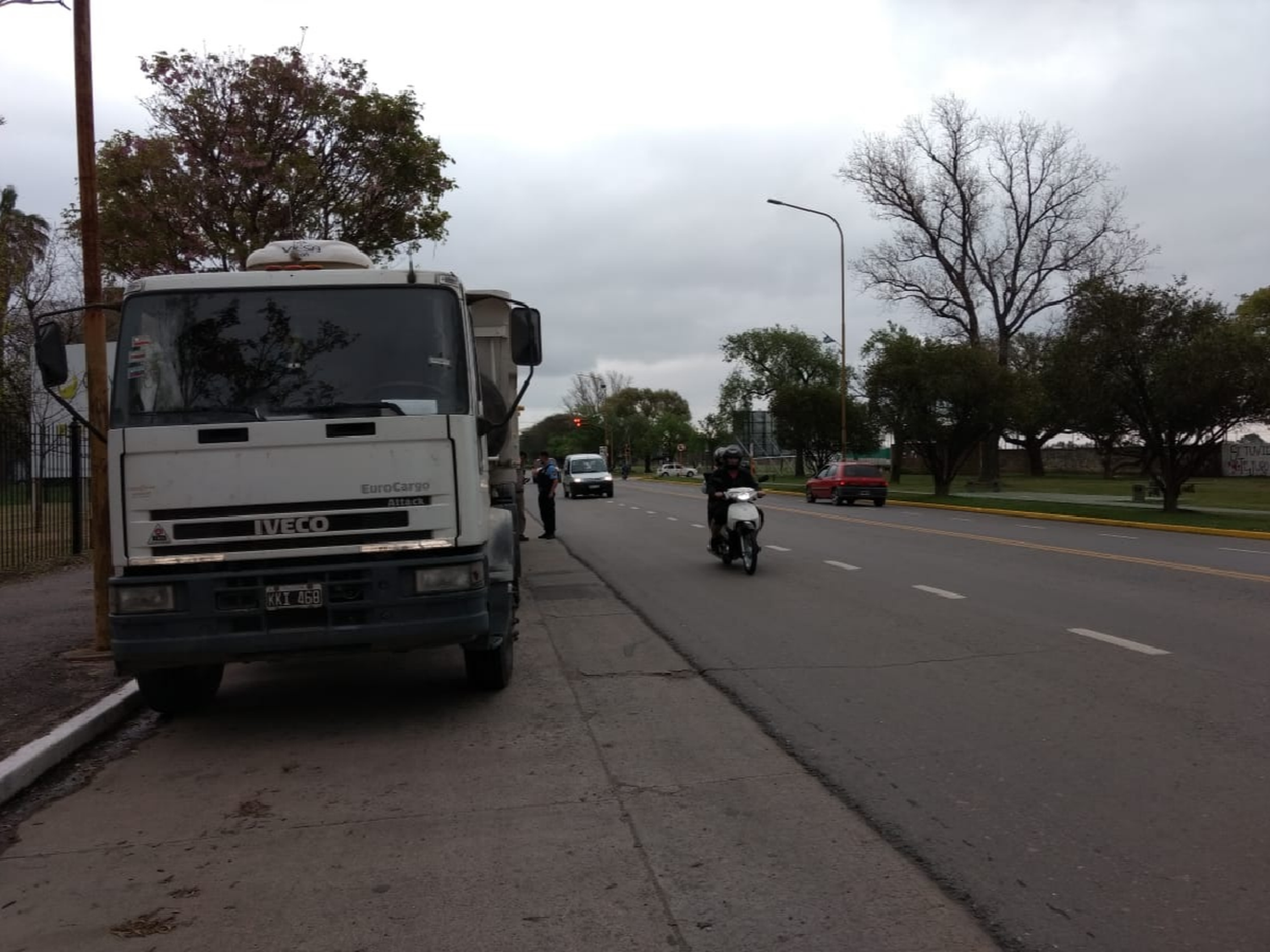 Menor fue atropellado por un camión y su estado es grave