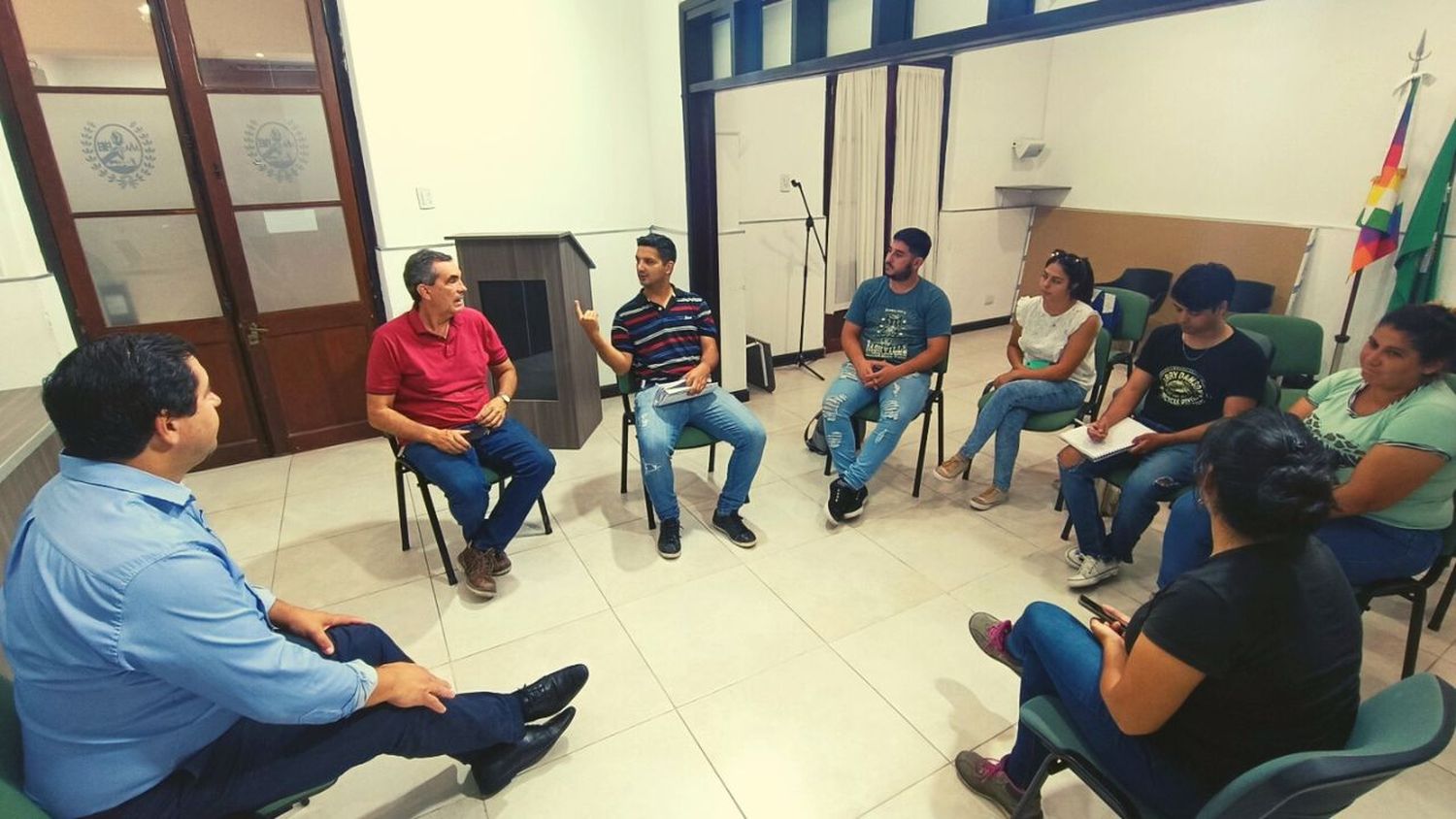 Agua potable para barrio América: el intendente Vallejos se reunió con integrantes de la vecinal 