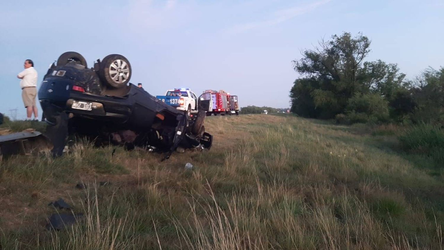 Fuerte accidente en el sur entrerriano: volcó un auto luego de despistar en la Ruta 12