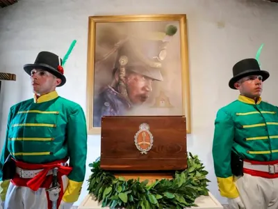 Repatriaron los restos del Sargento Cabral tras 212 años de su muerte