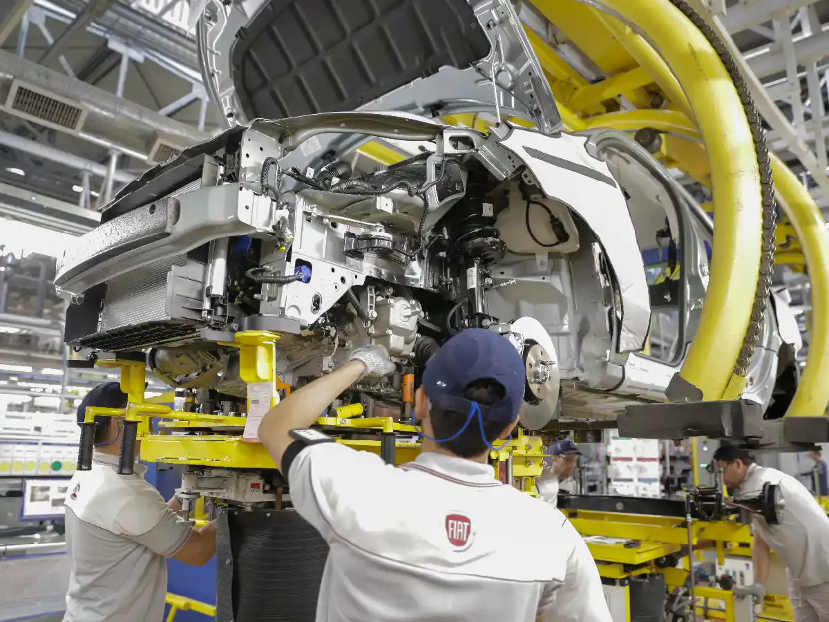 Los salarios siguen perdiendo  la carrera contra la inflación, según el Indec 