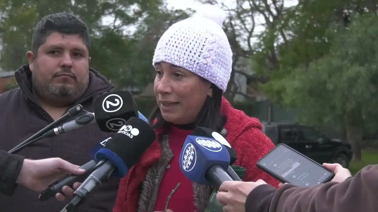 Abrazo simbólico a la escuela técnica 658 de Rincón por amenazas y violencia