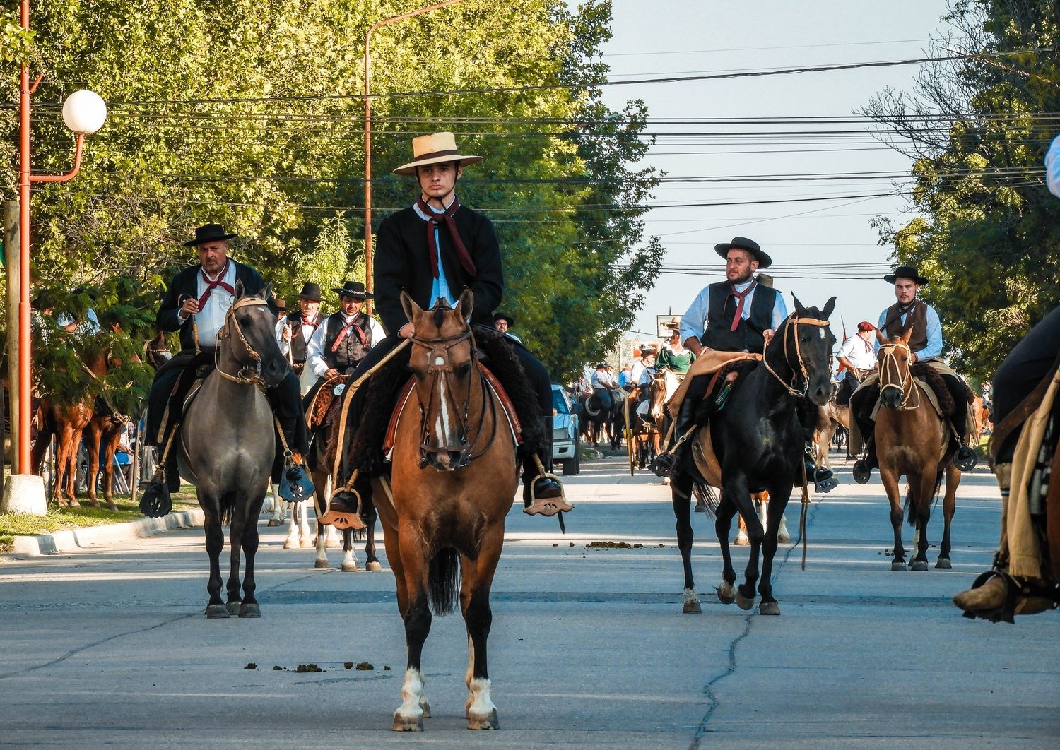 El desfile de centro tradicionalista abre la feria cada año.