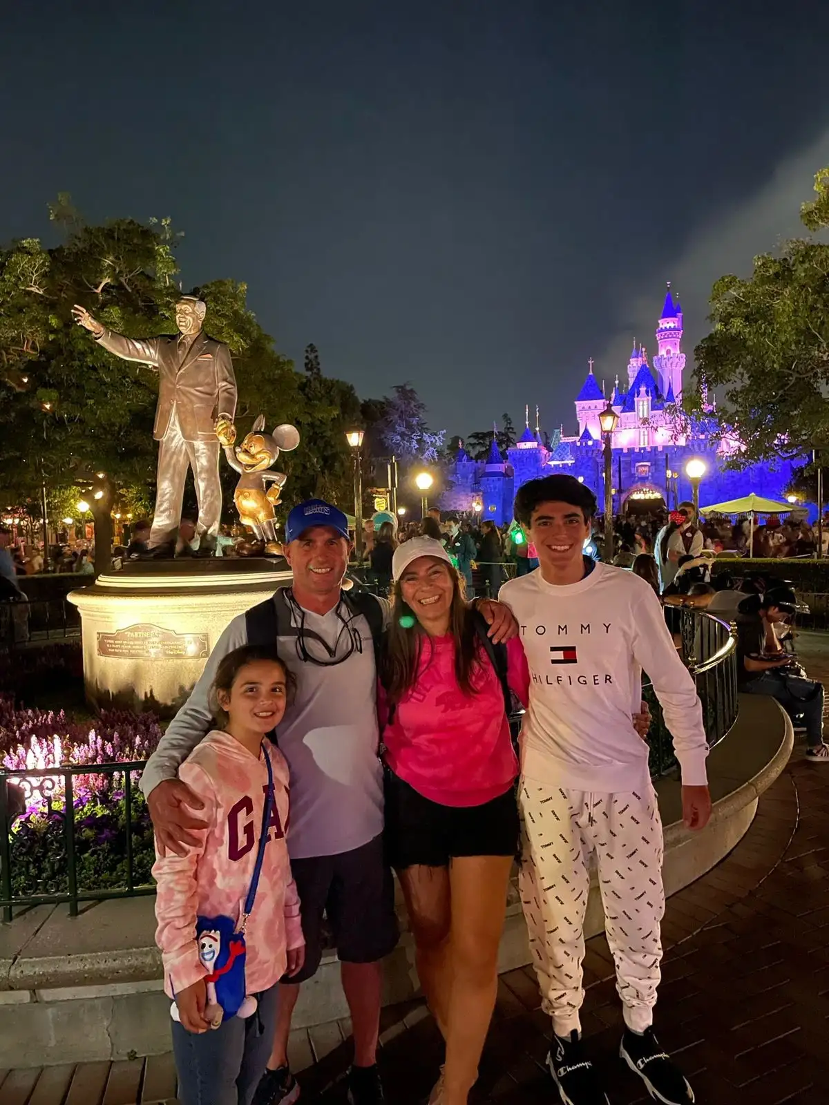 FT MANO A MANO MARIANA MORRONE

De vacaciones junto a sus hijos Manuel, Martina y su pareja Claudio Mase.