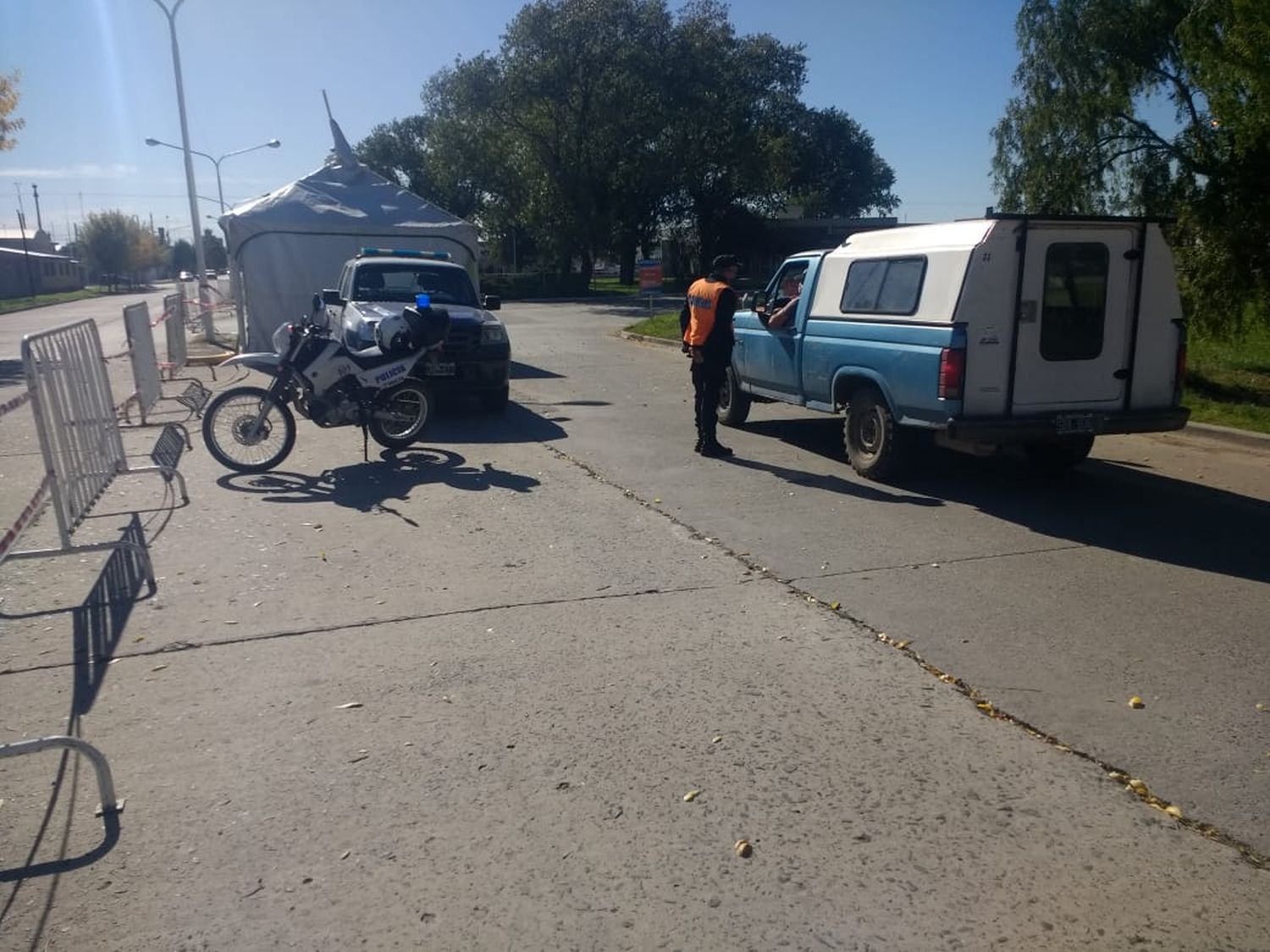 Juárez monitorea a cerca de 170 personas de  Tandil que trabajan en Barker y Villa Cacique