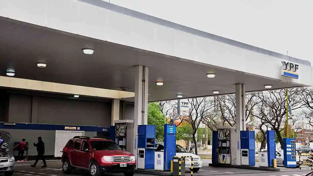 Las petroleras presentaron un plan de acción para garantizar la normalización del suministro de nafta