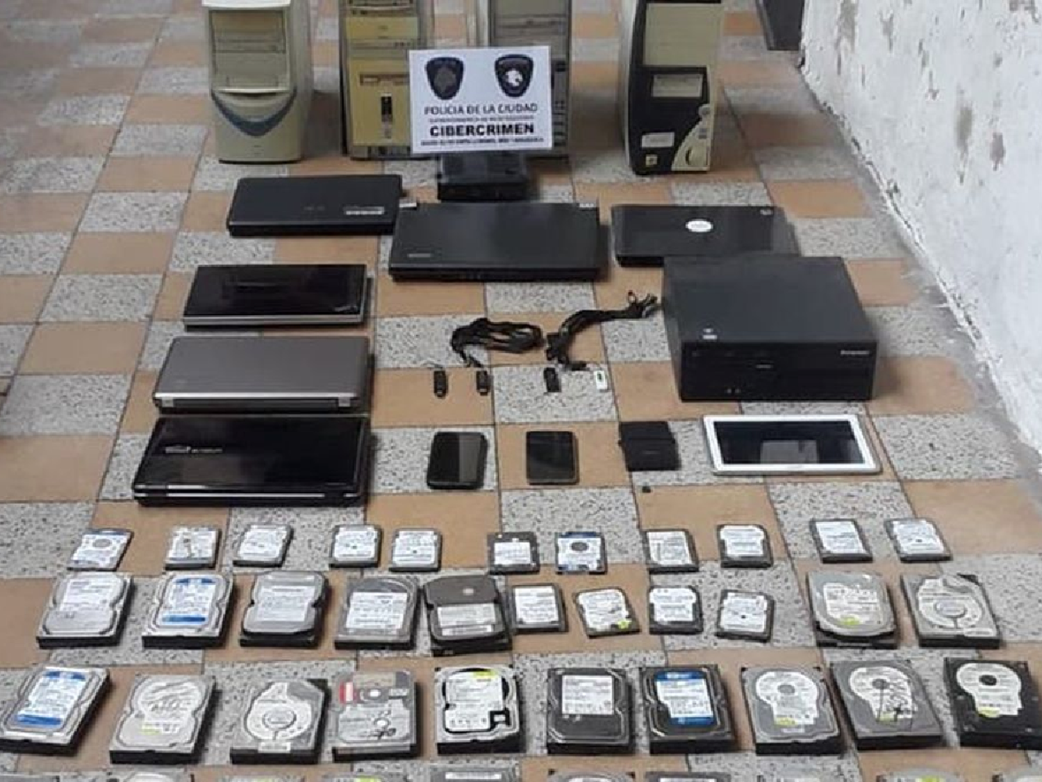 Detuvieron a un hombre de 71 años por distribuir pornografía infantil