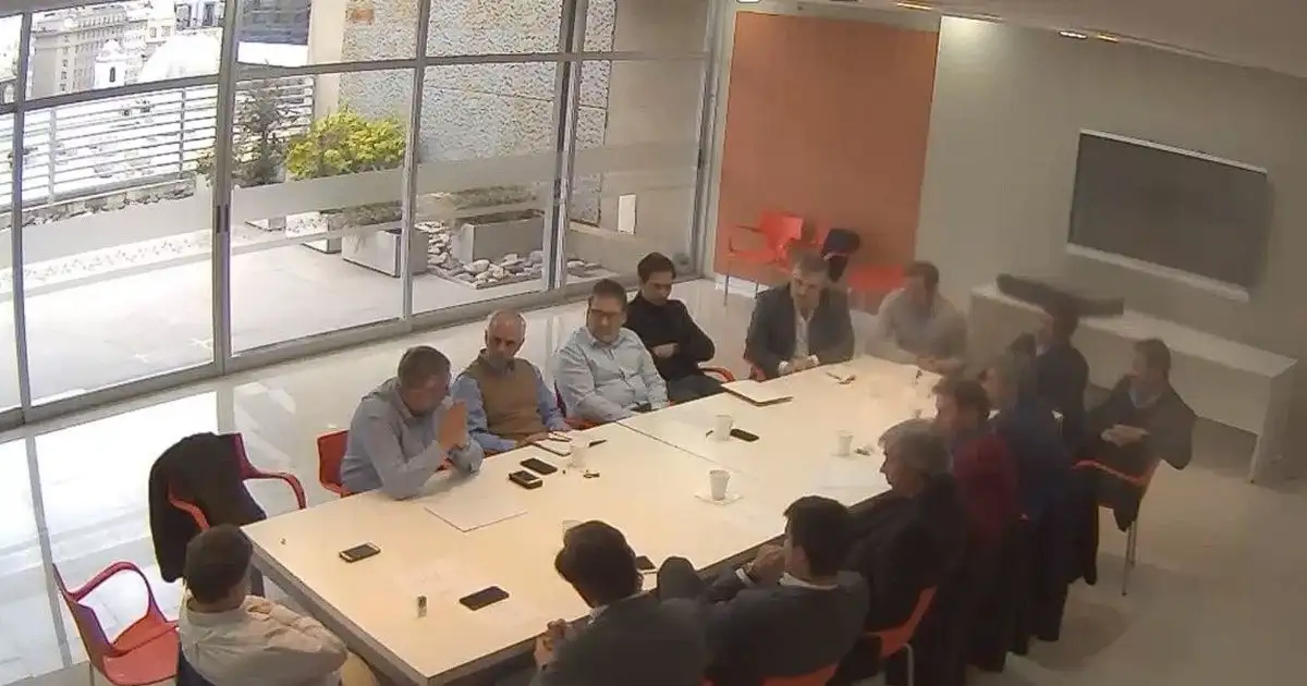 La AFI denunció a funcionarios de Vidal tras conocerse "plan para terminar con los gremios"