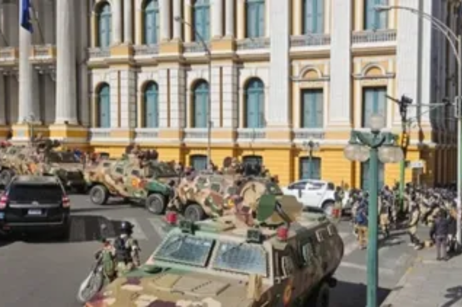 Los militares bolivianos se pronunciaron contra el Gobierno constitucional