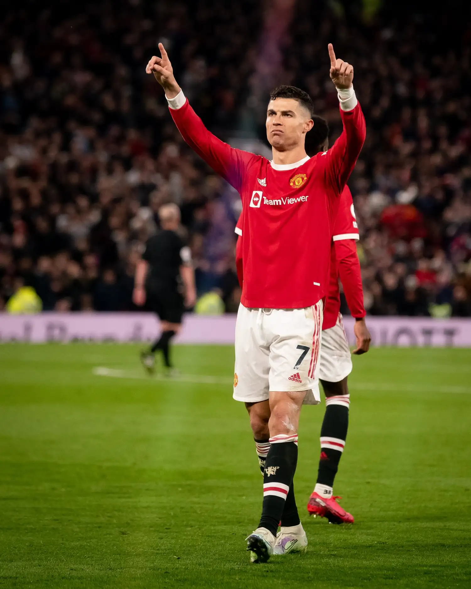 Con el debut de Garnacho, el United igualó con Chelsea en el adelantado