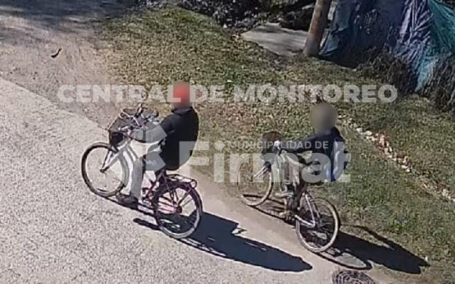 Las Cámaras fueron registrando el recorrido de los malvivientes.