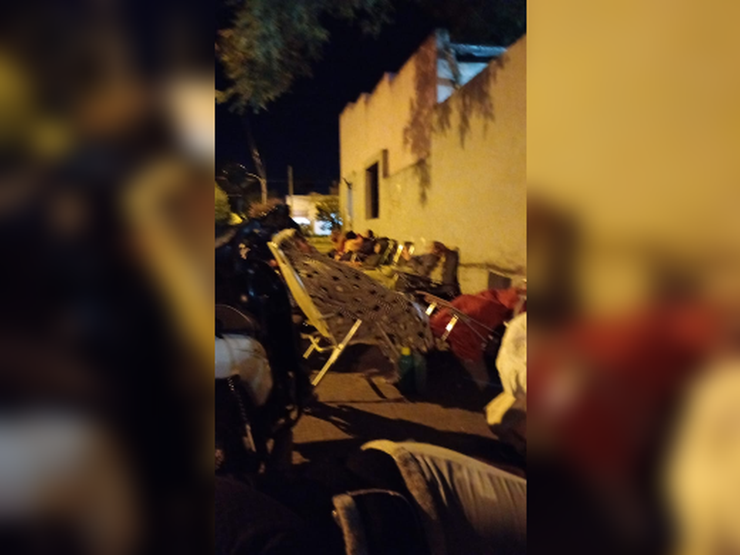 "Había personas esperando desde las 20.00" de la noche anterior, aseguraron.