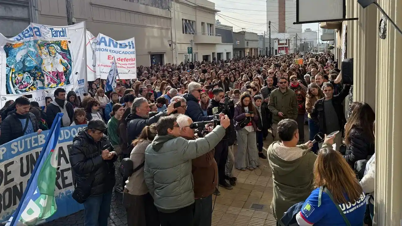 Gremios y autoridades definen protocolos tras el ataque al docente
