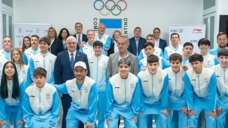 La delegación argentina que competirá en Dakar 2026. Foto:COA
