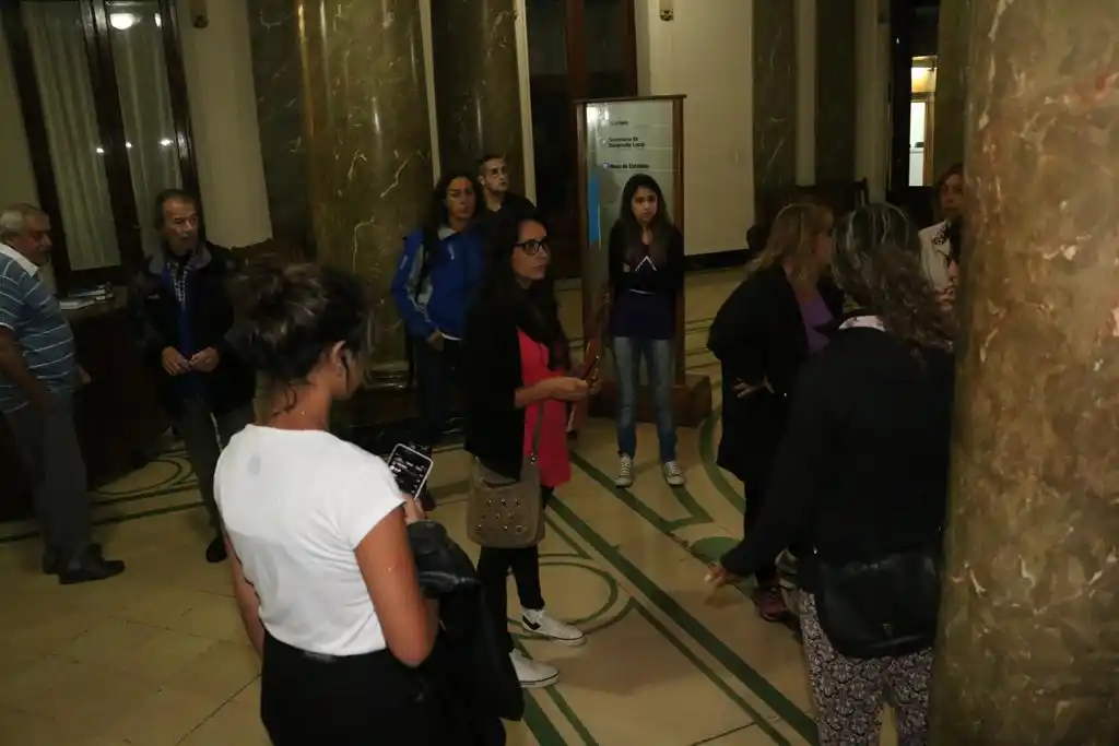 Vecinos del barrio Las Ranas  alzaron su reclamo al Municipio