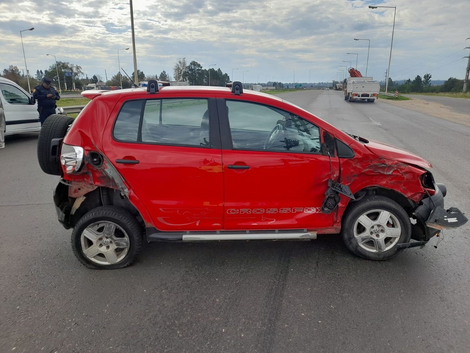 Tres vehículos involucrados en una colisión en la Autovía Artigas