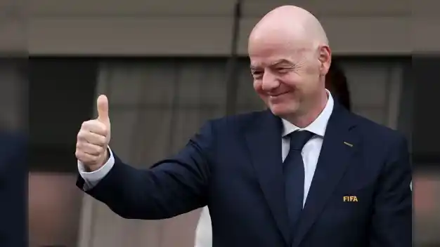 Gianni Infantino sobre las criticas a la decisión de la nulidad a la sanción a Folarin Balogun. Foto: Agencia NA (Xinhua/Martín Zabala)