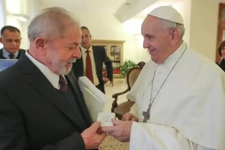 Lula invitará al Papa a visitar Brasil en octubre
